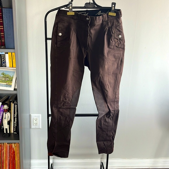 Mark Todd UK  breeches. Excellent condition. Very comfortable to wear. Size M - Picture 1 of 6